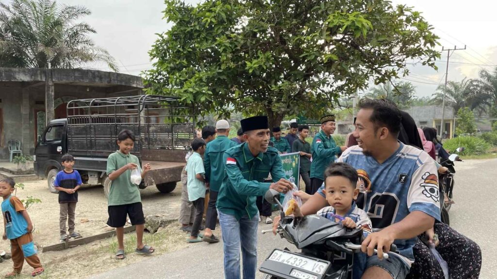 Libatkan Generasi Muda, PC LDII Timpeh Gelar Bagi Takjil