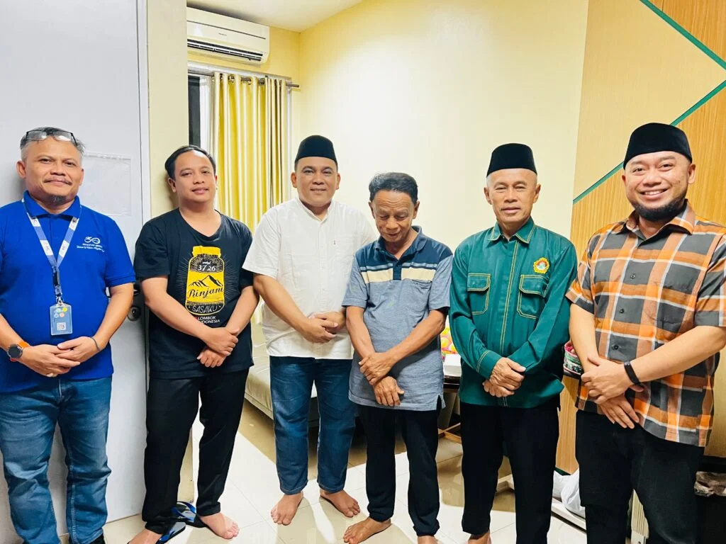 Pengurus Harian LDII Banten Jenguk Ketua MUI Sumbar, Sampaikan Dukungan dan Kepedulian
